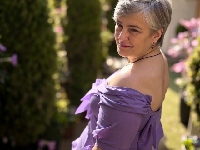 SensualIris - Live porn &amp; sex cam - 24124481