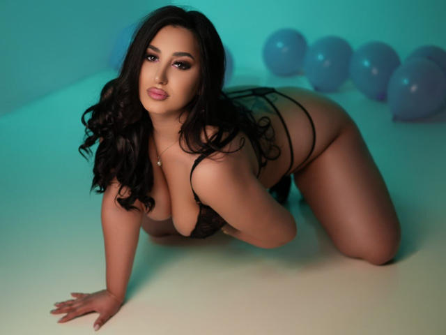 BellaDoyle - Live porn &amp; sex cam - 24127085