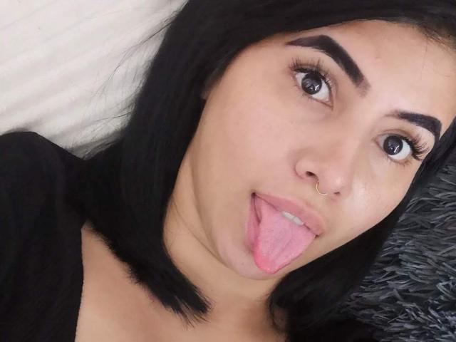 StefaniaFernanda - Élő pornó és szexkamera - 24129637