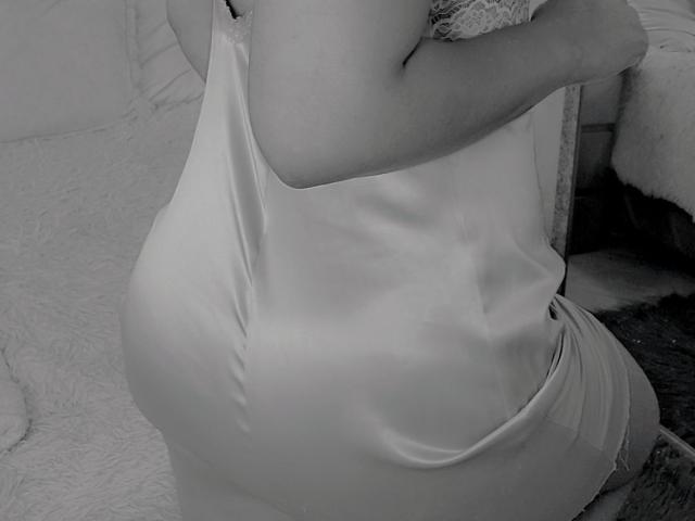 JackelineRoset - Live porn &amp; sex cam - 24131877