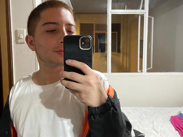 AntonioMoretti - Live porn &amp; sex cam - 24134673