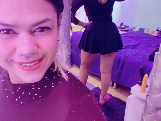 TarahDustin - Sexe cam en vivo - 24135077