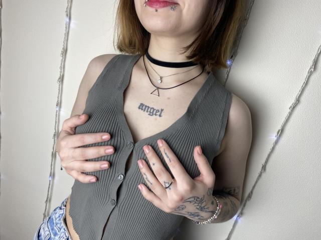 ElleBloom - Live porn &amp; sex cam - 24135573