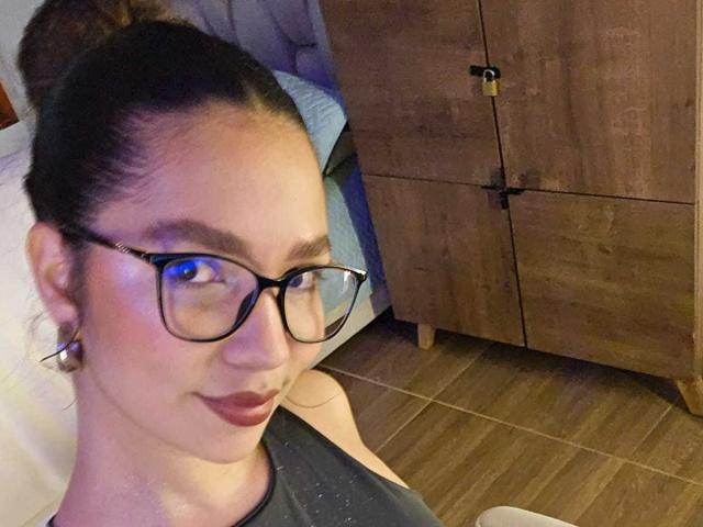 KendallPiierce69 - Live sex cam - 24138761