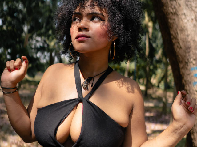 AliceJelanni - Live porn &amp; sex cam - 24152325