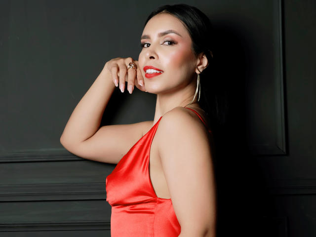 SalmaSoto - Élő pornó és szexkamera - 24160877