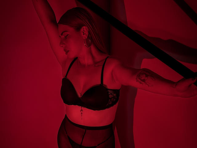 DulceCharlotteHot - Camera khiêu dâm &amp; quyến rũ trực tiếp - 24166013