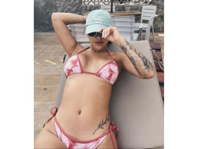 ThaliaAres - Élő pornó és szexkamera - 24167469