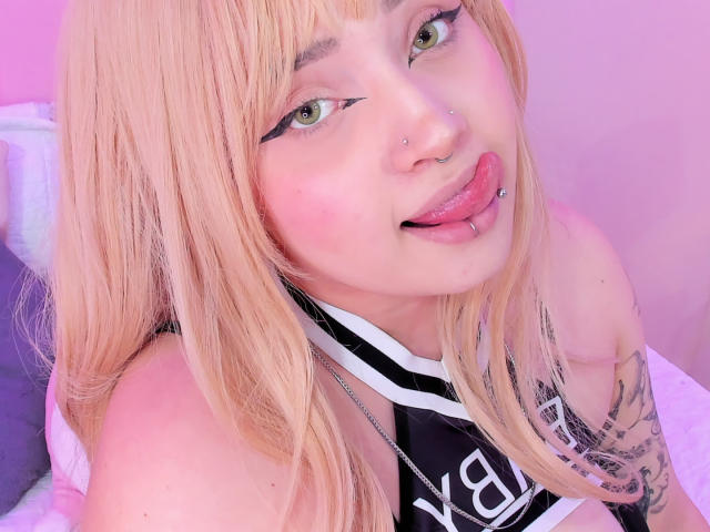 TracieLowe - Live sex cam - 24174481