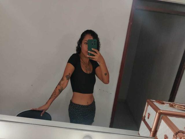 SilvanaXOwen - Sexe cam en vivo - 24174797