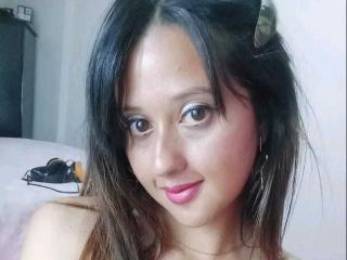 ZaharaRhenils - Live porn &amp; sex cam - 24175381