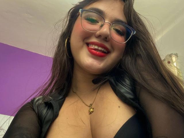 VictoriaSaens - Live sex cam - 24176457