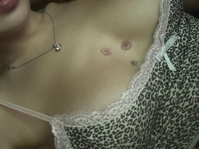 VikkyLikky - Live porn &amp; sex cam - 24186829