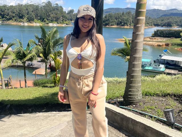 PaulettSmith - Live porn &amp; sex cam - 24196485