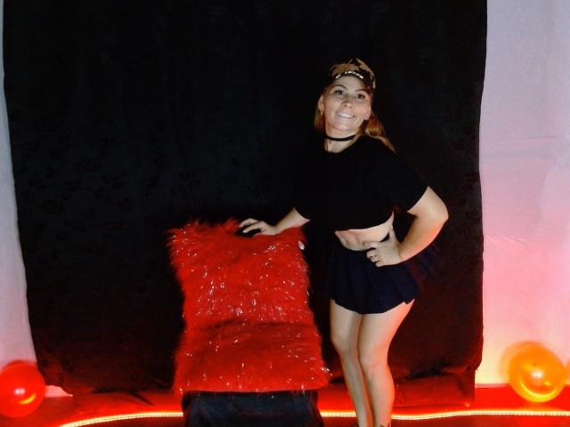 AishaSmith69 - Live porn &amp; sex cam - 24199081