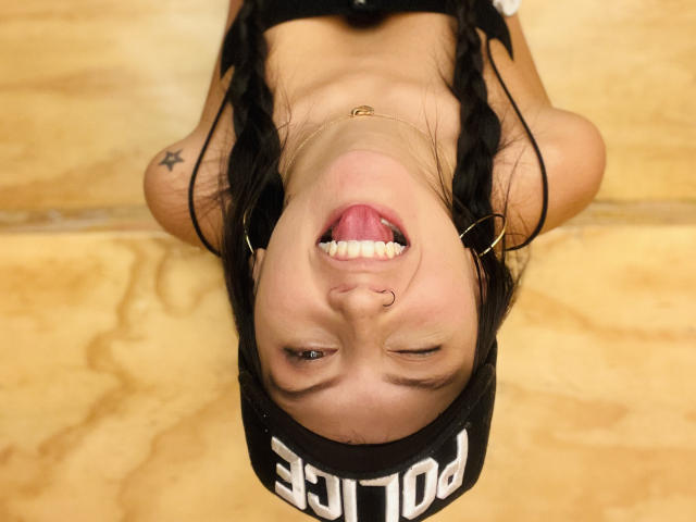 AmelieMuller - Live porn &amp; sex cam - 24204021