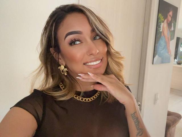 DianaHopson - Porno na żywo i seks kamera - 24210105