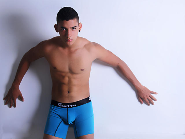 MasterJonny - Show live exciting with this latin american Homosexuals 