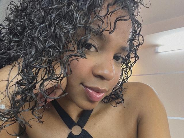 LisaMendez - Live sex cam - 24215413