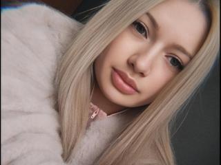 MikkiShows - Live porn &amp; sex cam - 24219713