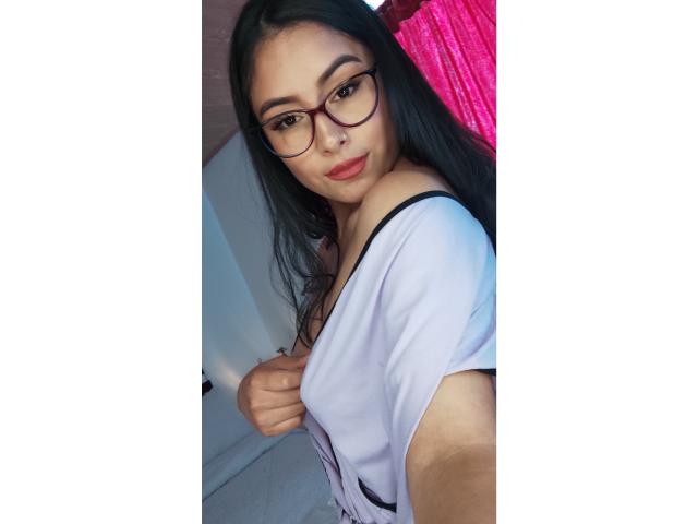 EmilyVv - Live porn &amp; sex cam - 24220773