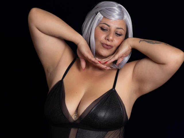 AngeleRoux - Élő pornó és szexkamera - 24221661