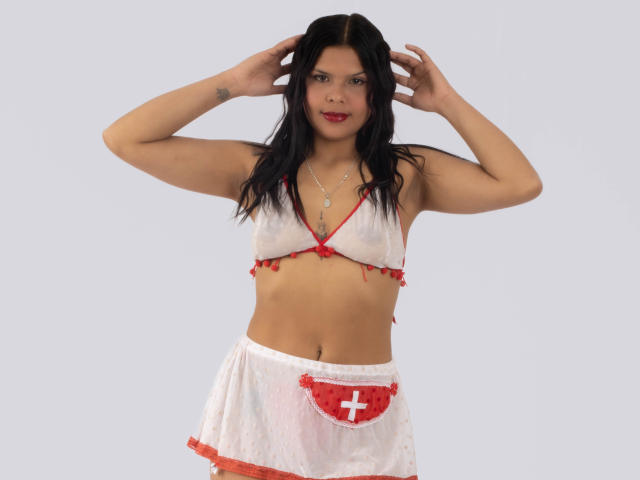 PaolaCute69 - Sexe cam en vivo - 24222509