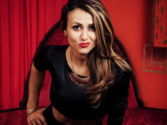 Jizzele - Live porn &amp; sex cam - 2422437