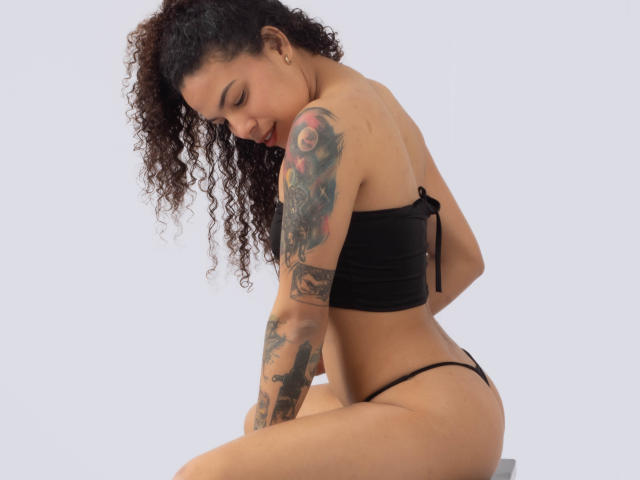 AndreaLover - Live porn &amp; sex cam - 24225509