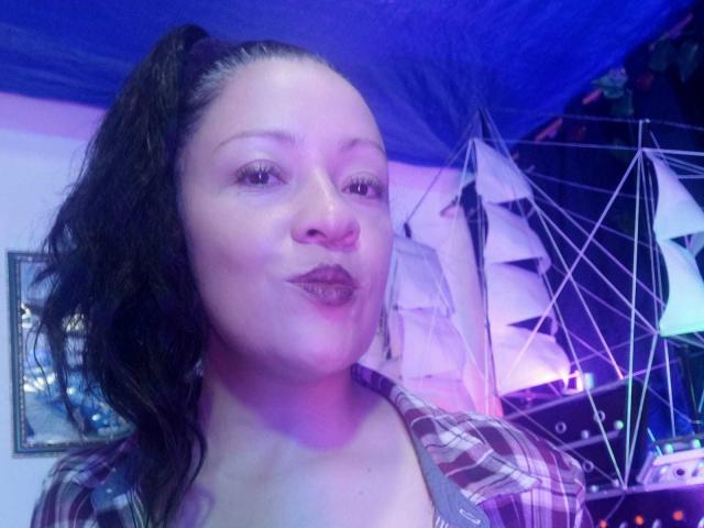 CharloteEzra - Live porn &amp; sex cam - 24225605