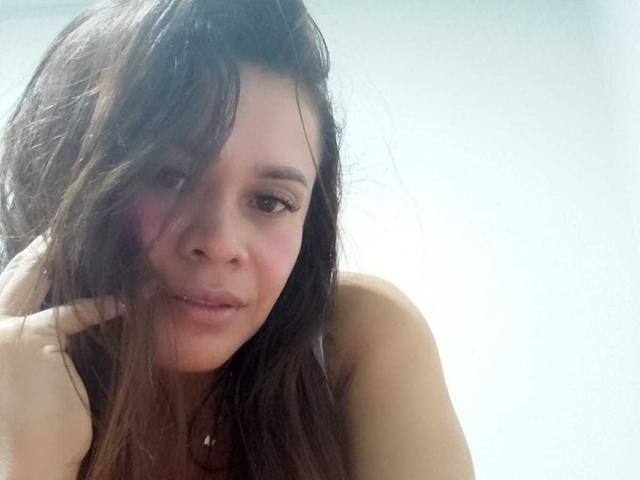 LuciHotDesire - Sexe cam en vivo - 24231549