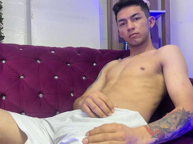 SexyBastianX - Live porn &amp; sex cam - 24236369