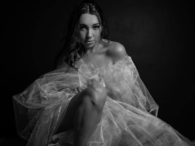 MiaReed - Élő pornó és szexkamera - 24239365