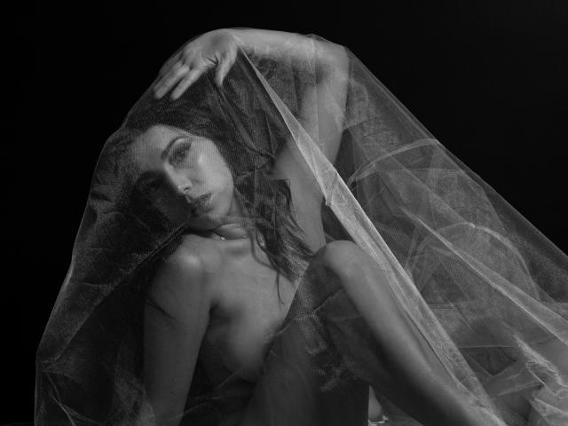 MiaReed - Live porn &amp; sex cam - 24239405