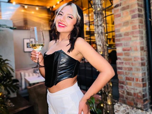 NinaDeville - Live porno og sexkamera - 24240917