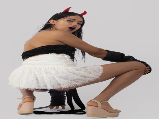 SheWolfSabriina - Porno na żywo i seks kamera - 24247033