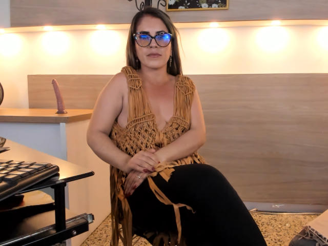 GiaGreen - Live porn &amp; sex cam - 24248441