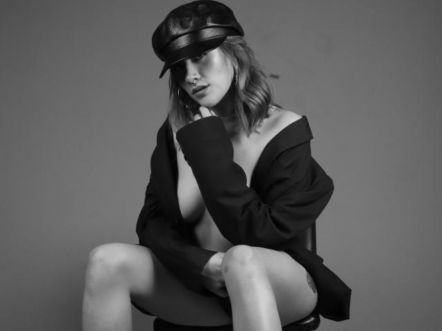 SweetAbey - Porno na żywo i seks kamera - 24250021