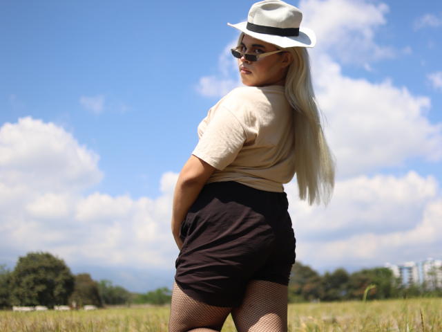 evelynnsmithh - Live porn &amp; sex cam - 24253245