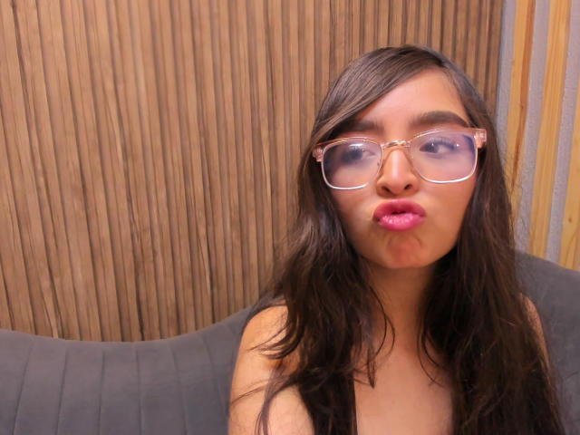 EvaMcAllister - Live sex cam - 24254177