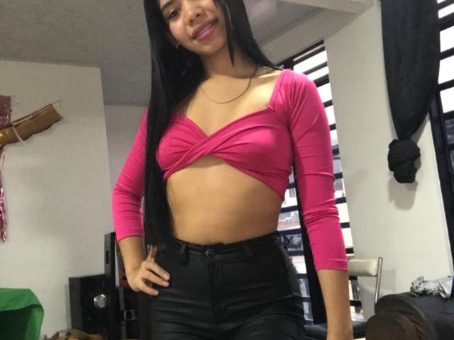 EmaGarces - ライブポルノ&amp;セックスカム - 24263393