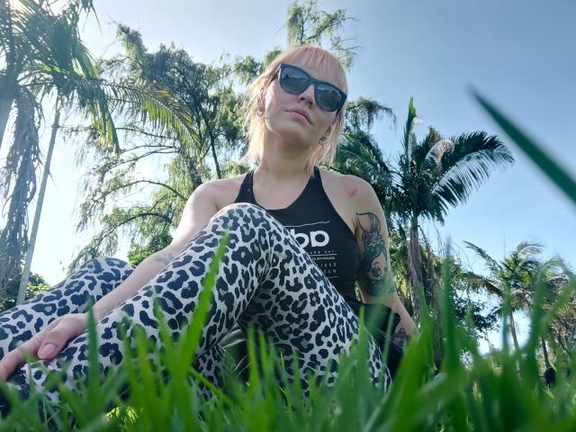 SaraleePoison - Live porn &amp; sex cam - 24265377