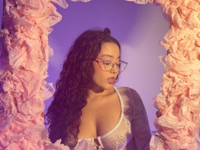 SofiaBrowm - Live Sex Cam - 24272457