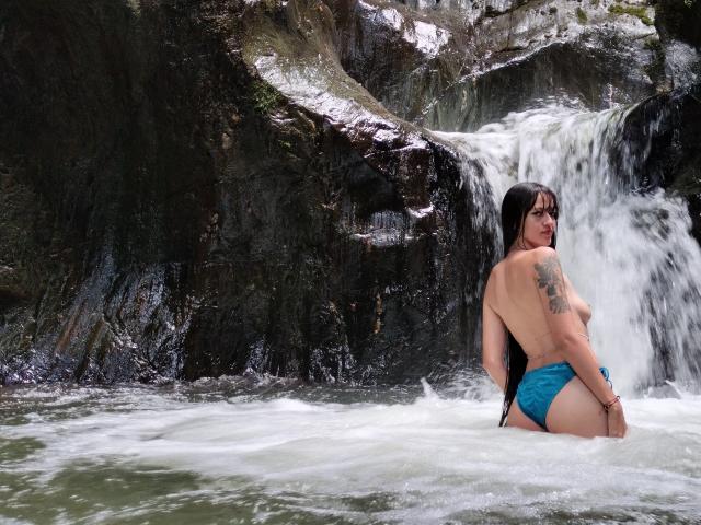 JulietaJadee - Camera khiêu dâm &amp; quyến rũ trực tiếp - 24275225