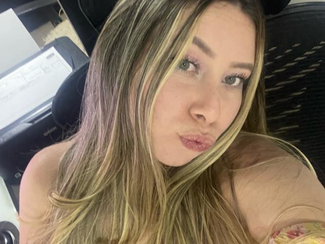 JennyLawry - Live porn &amp; sex cam - 24275929