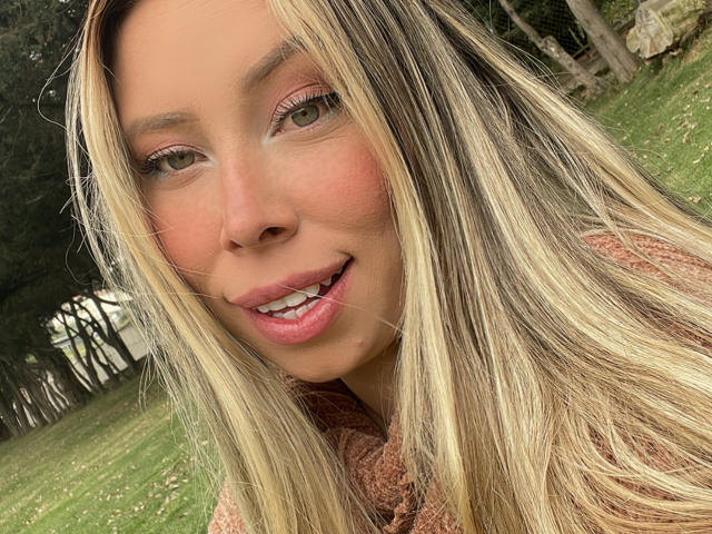JennyLawry - Live Sex Cam - 24276017