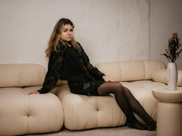 TinaRedly - פורנו בשידור חי ומצלמת סקס - 24281041