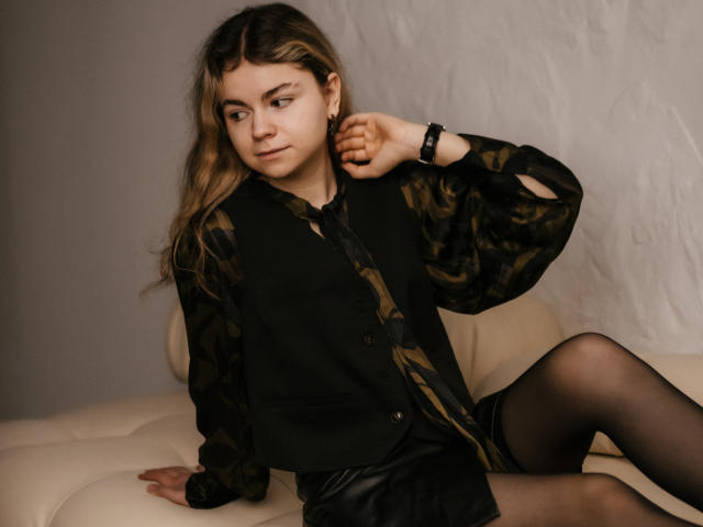 TinaRedly - Live porn &amp; sex cam - 24281081