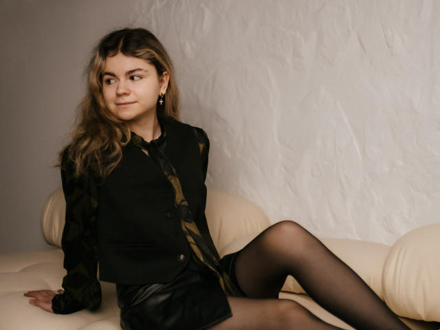 TinaRedly - Live porn &amp; sex cam - 24281085