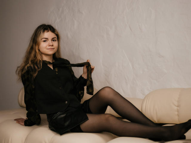 TinaRedly - Sexe cam en vivo - 24281125